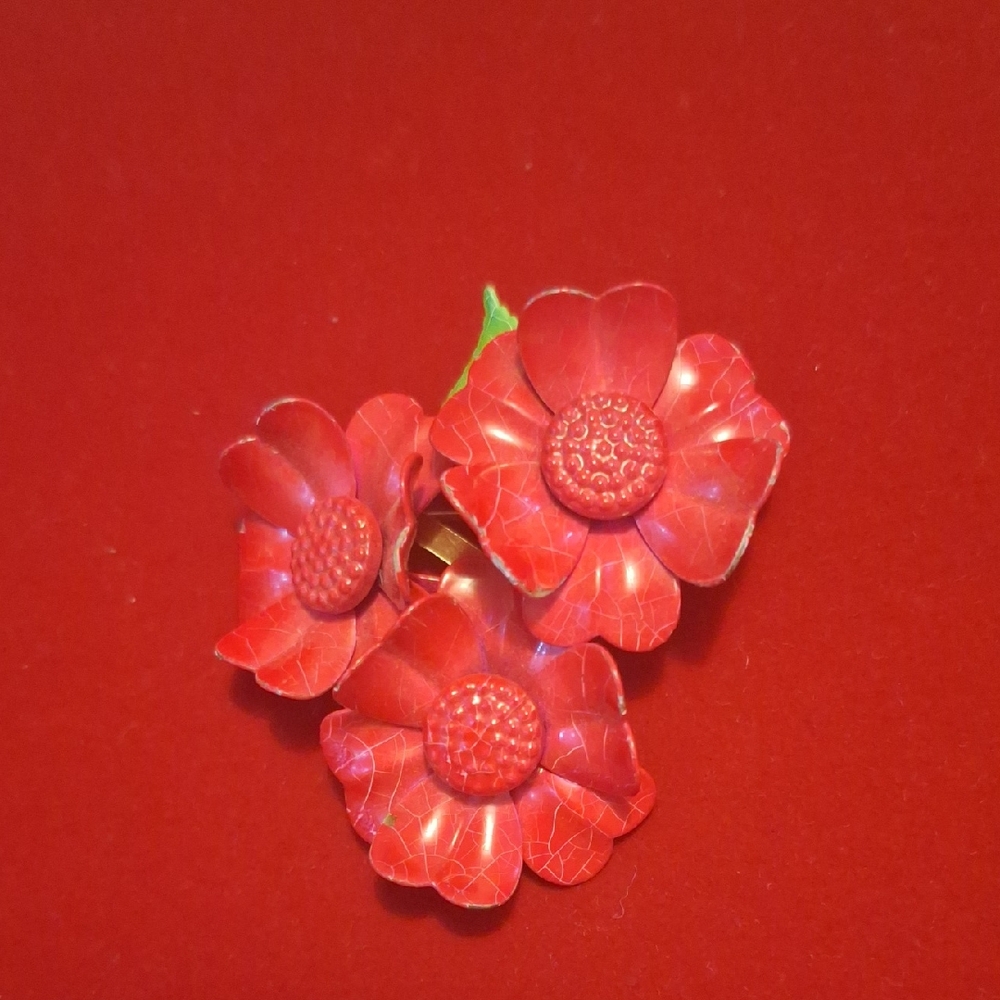 Red Floral 3D Brooch (Poppy?)
